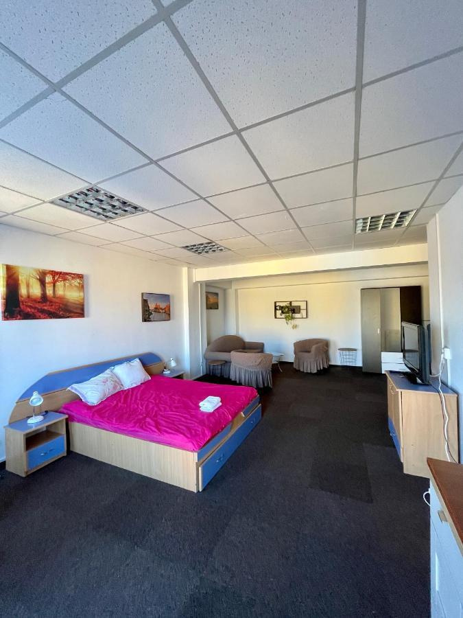 Luanaapartments # 43 Otopeni Kültér fotó
